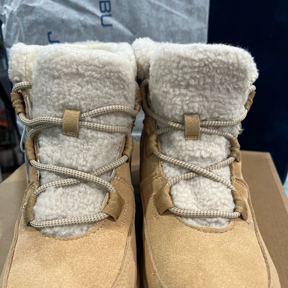 JBU Tan Suede Faux-Shearling Ankle Boots size 7.5